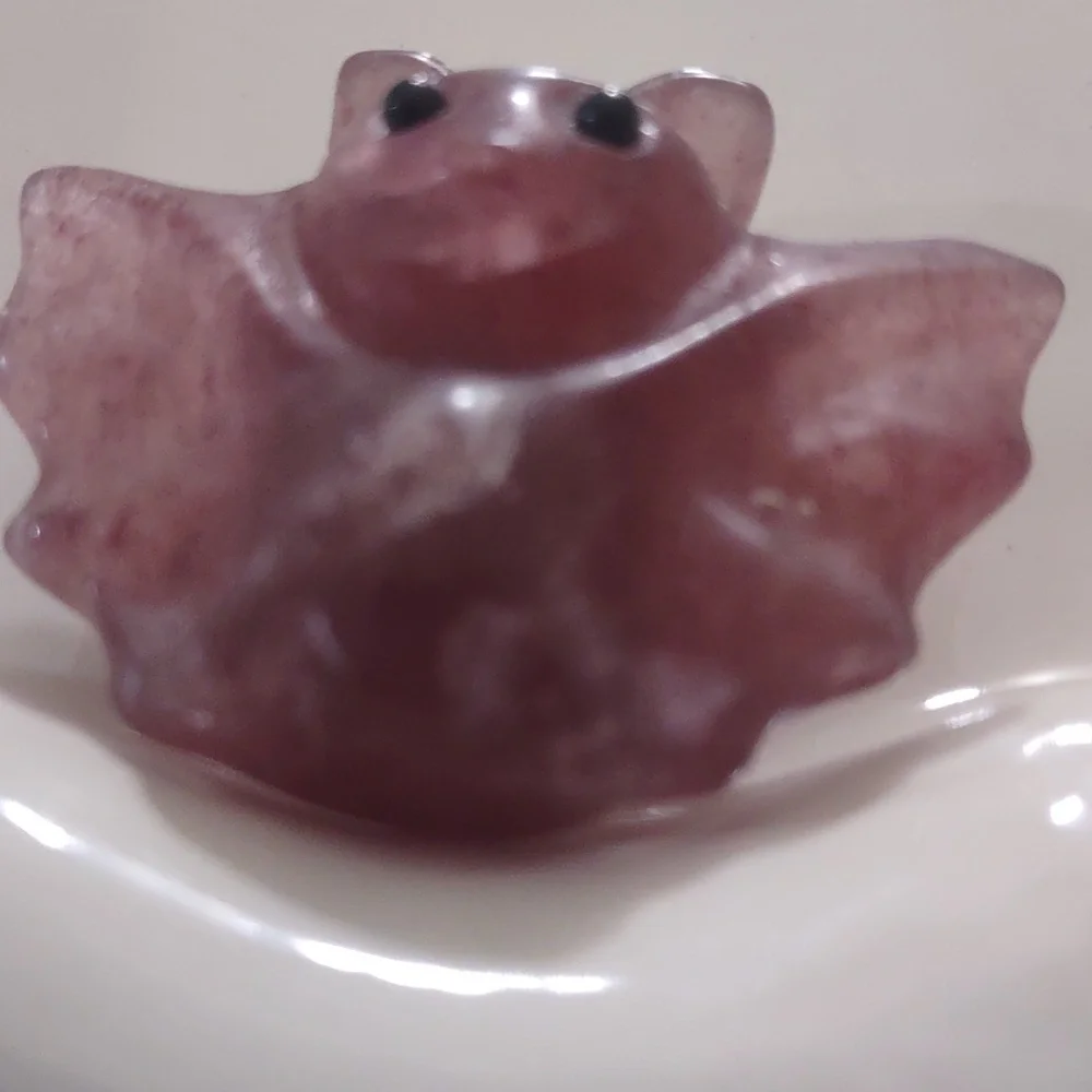 Bat Carving Strawberry Quartz 1inch By 1.5 Inch Has Flaws - Picture 5 of 12